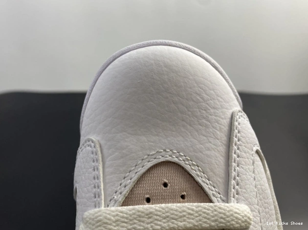 1st Kicks Jordan Gold (W) 6 Retro DH9696-100 Hoops Air 0801